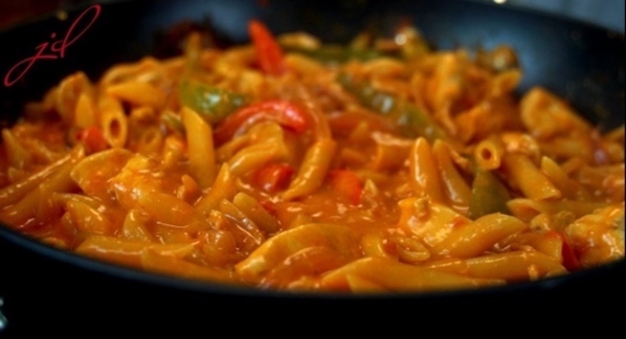 Cheesy fajita pasta made using our Fajita recipe kit